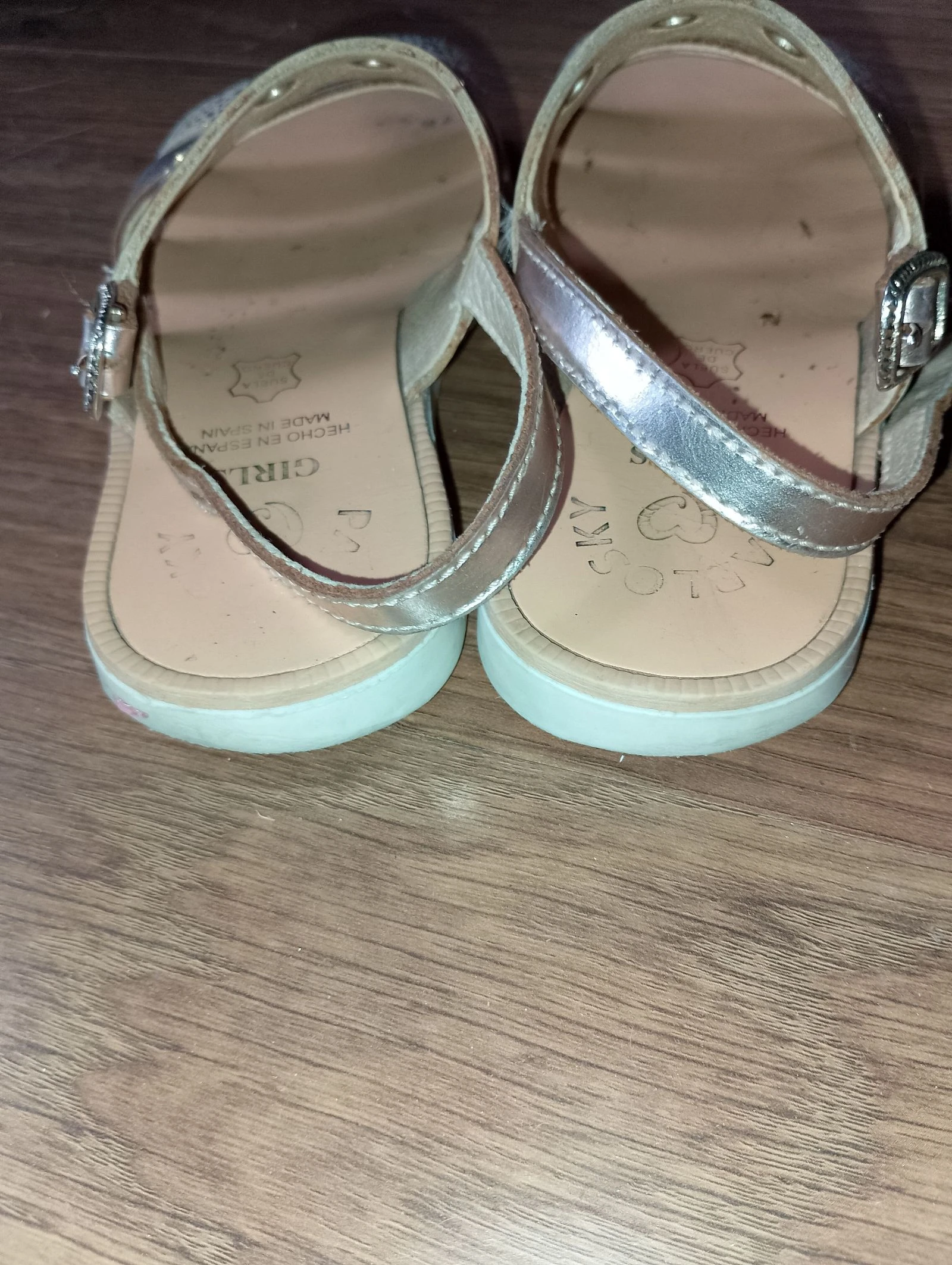 Iridescent girl's sandals with glittery straps – photo 12